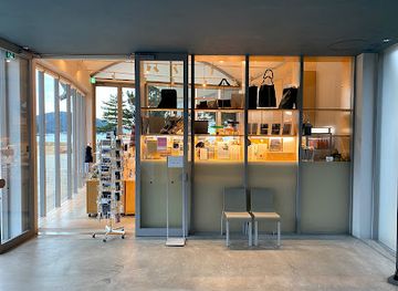 japan/naoshima-island/shop/benesse-house-shop