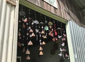barbados/saint-andrew/shop/hamilton-s-pottery