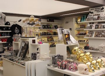 france/paris/shop/shop-paris-catacombs