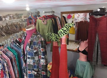 colombia/bogota/la-candelaria/shop/la-casa-de-las-munecas-tienda-vintage-crochet-herbolaria