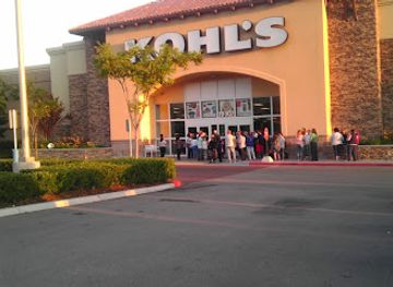 california/santa-clarita/shop/the-plaza-at-golden-valley