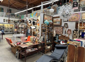 california/venice-beach/shop/the-mart-collective