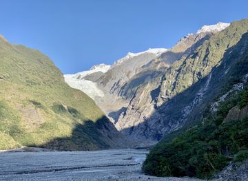 new-zealand/fox-glacier/shop/franz-josef-glacier-car-park