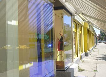 austria/vienna/floridsdorf/shop/nanalino