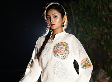 india/mahabaleshwar/shop/best-ethnic-wear-for-women-gold-tree