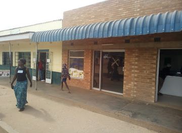 zimbabwe/matabeleland-south/shop/phakama-shopping-centre