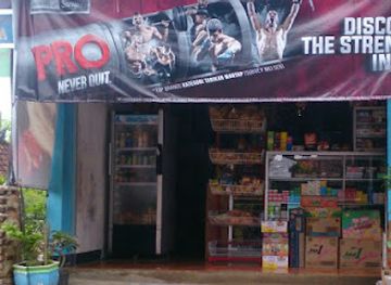 indonesia/pulau-moyo/shop/family-store-aryati