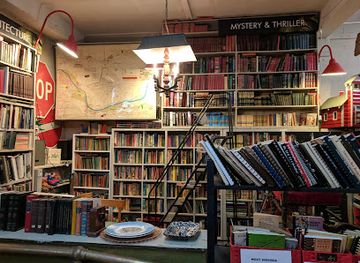 west-virginia/huntington/shop/hattie-nan-s-antiques-books