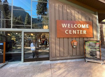 california/yosemite-village/shop/yosemite-valley-welcome-center