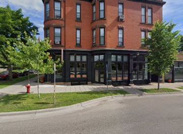 minnesota/saint-paul/cathedral-hill/shop/allee-metro-chic