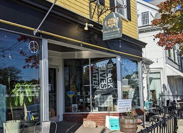 massachusetts/hyannis/shop/bread-roses-bookstore-and-cafe