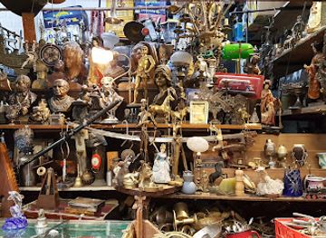 argentina/buenos-aires/san-telmo/shop/san-telmo-antiques-fair