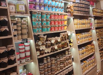 ukraine/lviv/shop/market-square