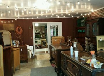 alabama/huntsville/shop/the-plucky-peacock