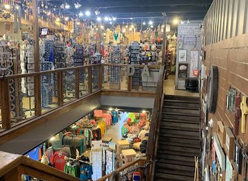 missouri/branson/shop/ozarkland-native-craft