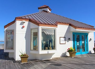 florida/pensacola-beach/shop/envie