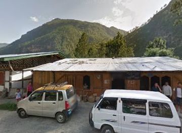 bhutan/lhuntse-district/shop/sangay-rinchen-general-shop-and-bar