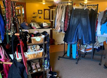 utah/bear-lake/shop/garden-gate-gift-thrift