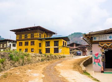 bhutan/punakha-valley/shop/chimi-lhakhang