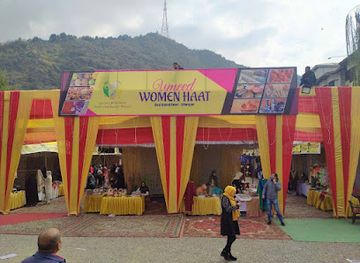 india/kashmir-great-lakes/shop/umeed-women-haat-made-best-by-women