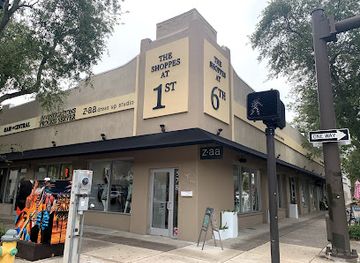 florida/st-petersburg/shop/z-aa-dress-up-studio