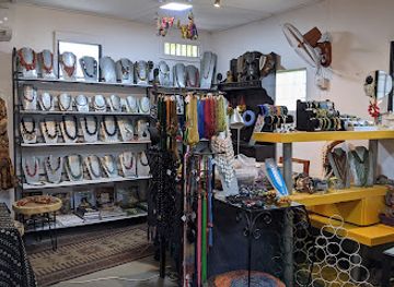 ghana/ahanta/shop/sun-trade-beads