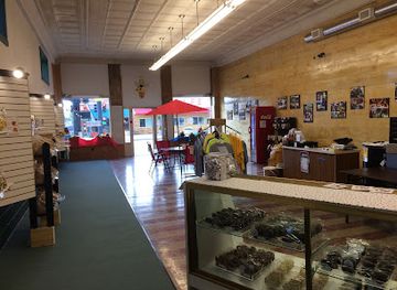 wyoming/bighorn-basin/shop/queen-bee-gardens
