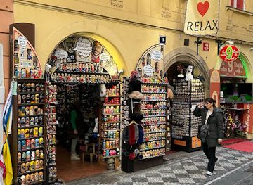 czechia/prague/shop/prague-dolls