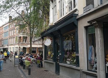 belgium/ghent/graslei-and-korenlei/shop/kaat-tilley-experience-store