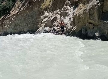 pakistan/kohistan/shop/doung-valley