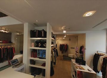 italy/arezzo/shop/nik-arezzo