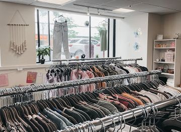 new-hampshire/concord/shop/achromatic