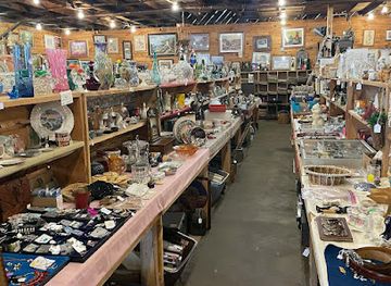 new-hampshire/grafton-county/shop/arnold-s-antiques