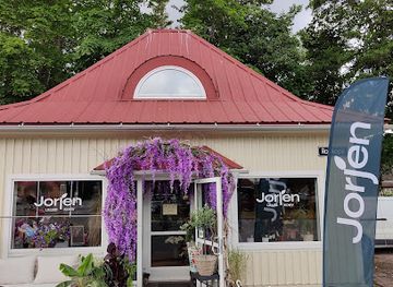 estonia/kärdla/shop/jorjen-lillepood