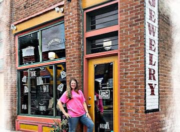 missouri/mark-twain-national-forest/shop/the-bling-shop-boutique