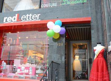 canada/toronto/yorkville/shop/divine-decadence-originals