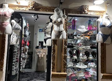 mexico/playa-del-carmen/shop/mac-and-jass-fashion-and-lux-boutique