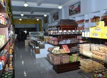 indonesia/east-java/shop/toko-surya-indah-pusat-oleh-oleh-khas-jombang
