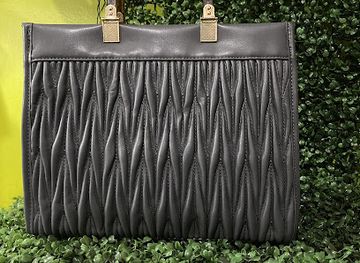 uganda/entebbe/shop/sandy-s-collection