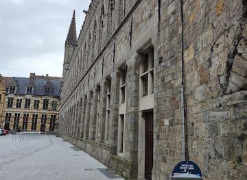 belgium/flanders/shop/cloth-hall