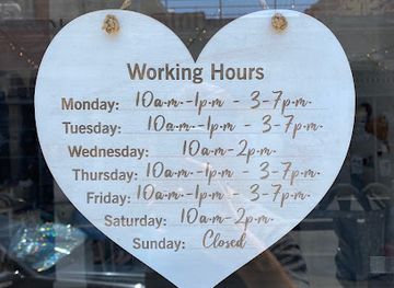 cyprus/limassol/shop/minimalistic-boutique