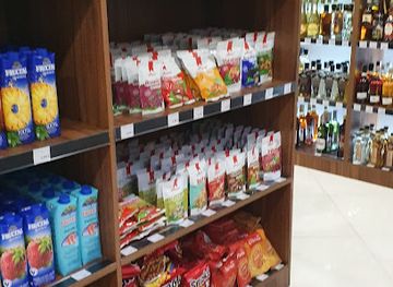 montenegro/herceg-novi/shop/wine-spirits-shop