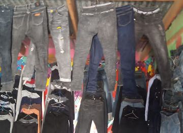 zambia/lusaka-national-park/shop/bana-mapalos-secondhand-clothes-boutique