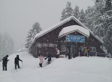 india/gulmarg/shop/gulmarg-backcountry-ski-snowboard