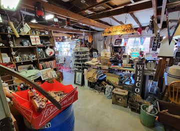 california/santa-clarita/shop/roosters-relics