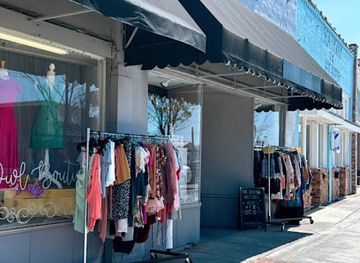 alabama/decatur/shop/the-sassy-owl-boutique