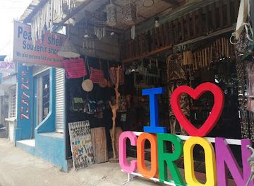 philippines/coron/shop/pearl-y-shell-souvenir-shop