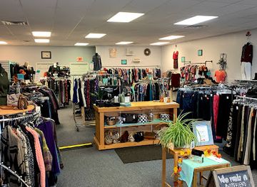 maine/waterville/shop/retail-therapy-consignment-boutique