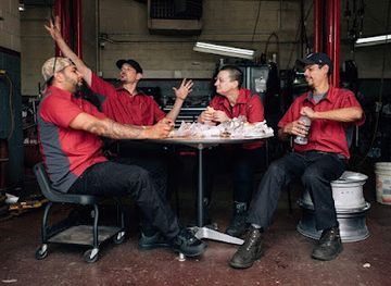 aruba/paradera/shop/pressplay-business