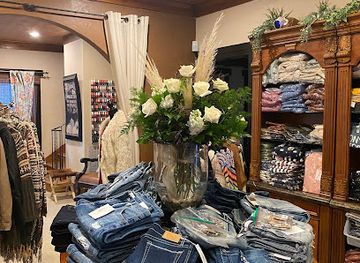 california/redding/shop/villagio-boutique